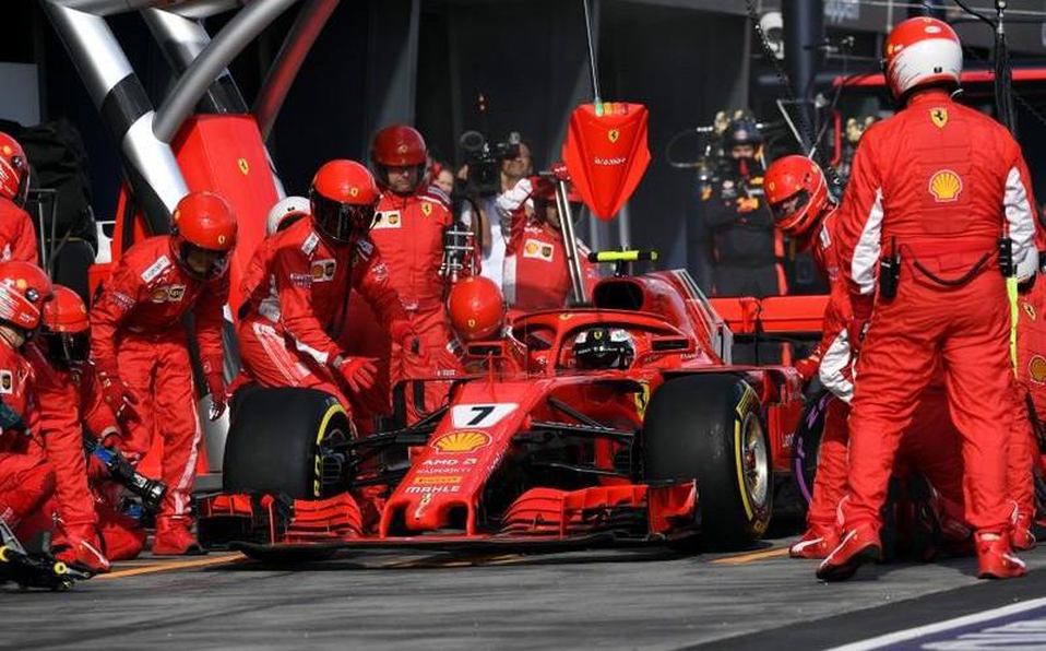 pits de la formula reuters
