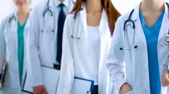 UNAM diseña nuevo plan de estudios para Medicina